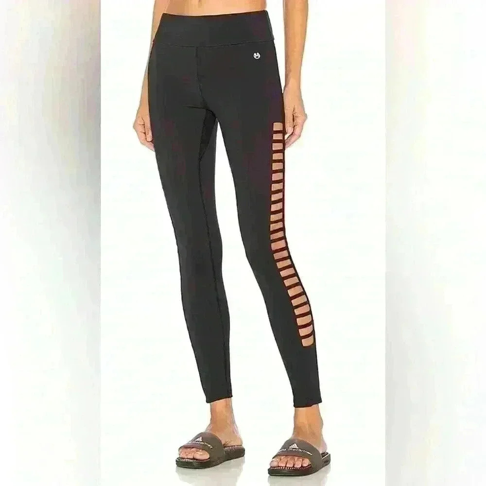 NWOT Revolve Maaji Camera Roll Legging Black Size Large